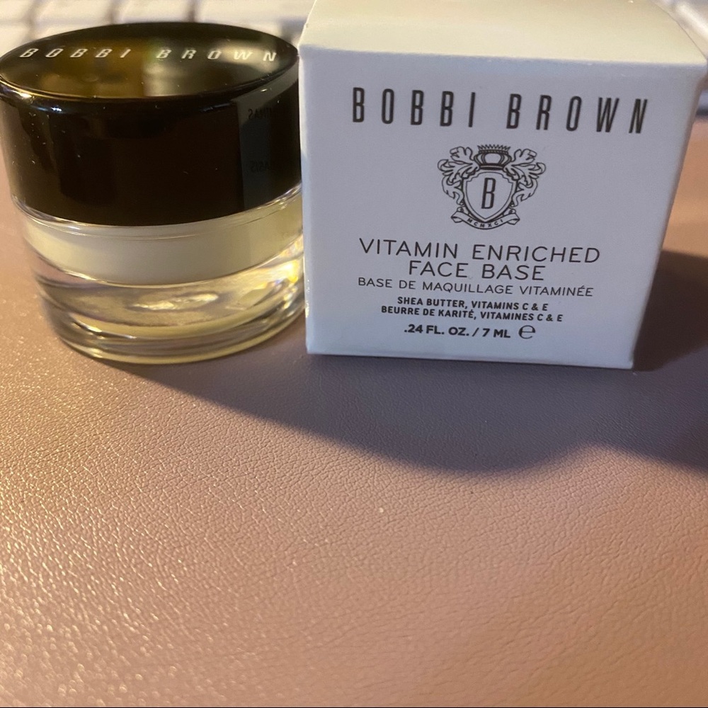 Bobbi Brown Face Base moisturizer